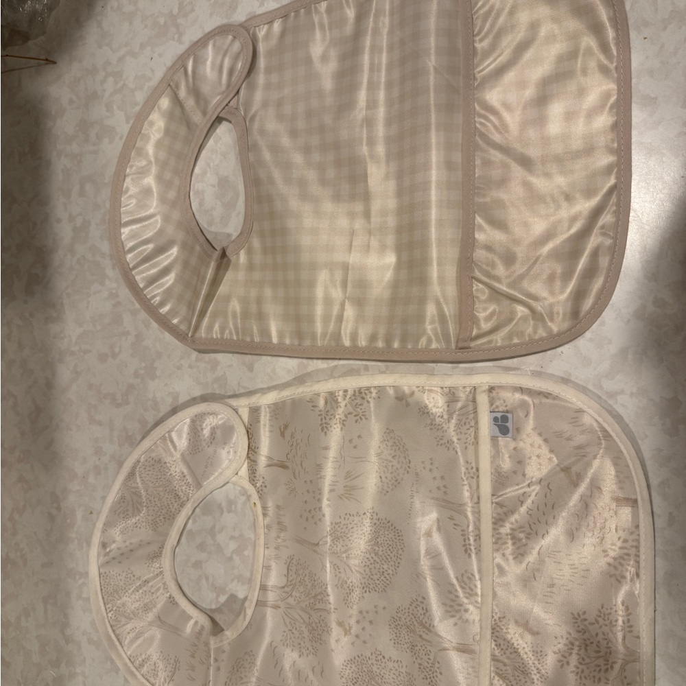 Baby Just Born®  Wipeable Bibs-set of 2
